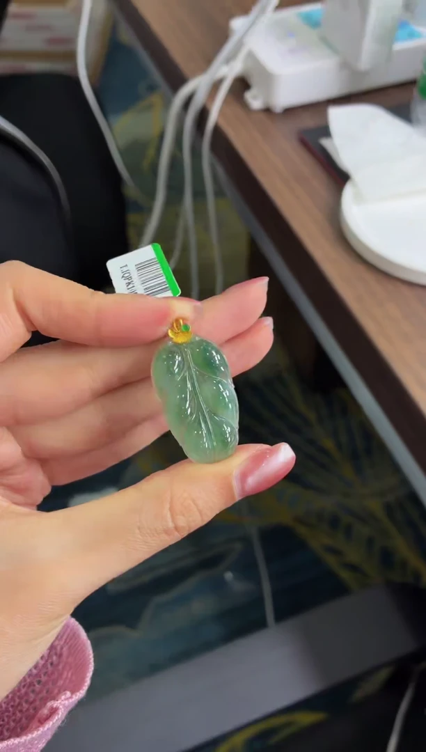 18K金镶嵌定制翡翠DDJ53772