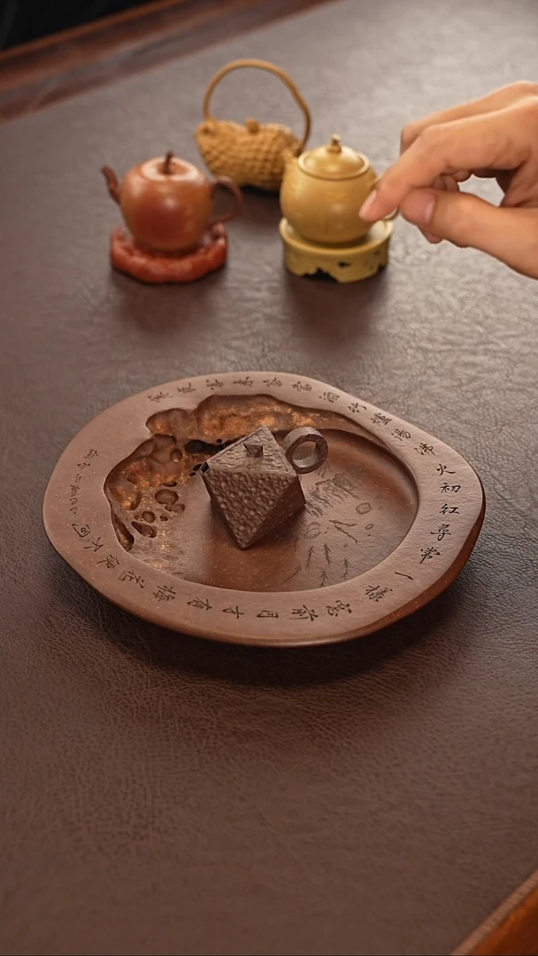 茶壶紫砂紫泥锤纹八方 40毫升