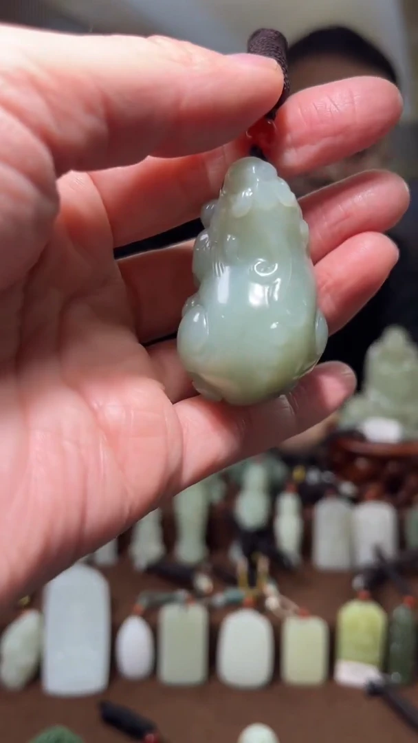 颈饰未镶嵌和田玉·