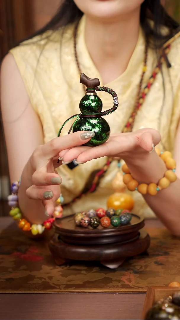 38 易林大漆开口小葫芦----98