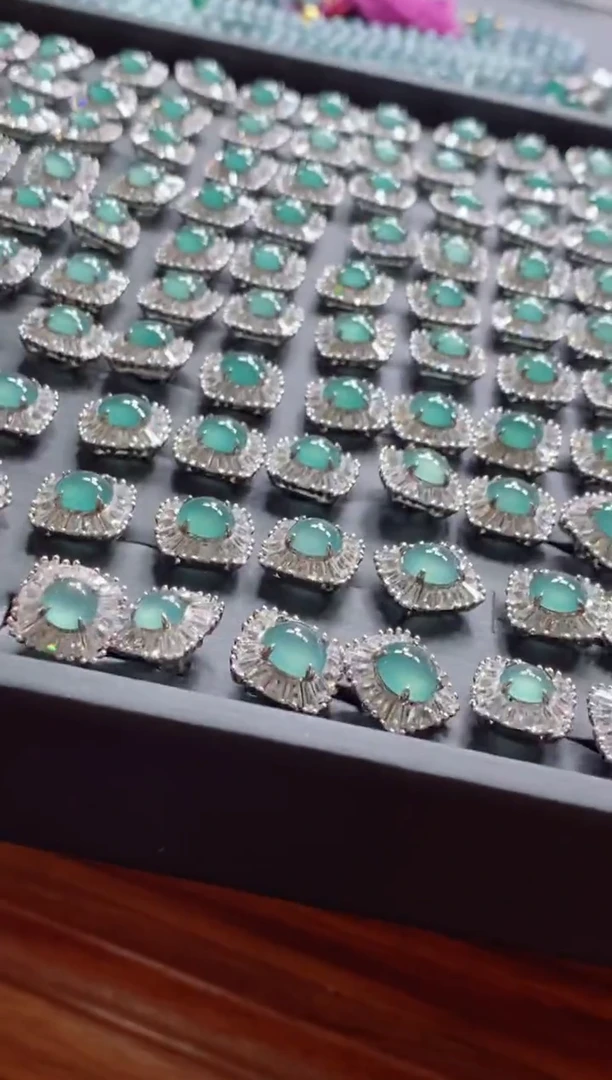 颈饰未镶嵌翡翠Y2公主方耳钉（多样性发其一）