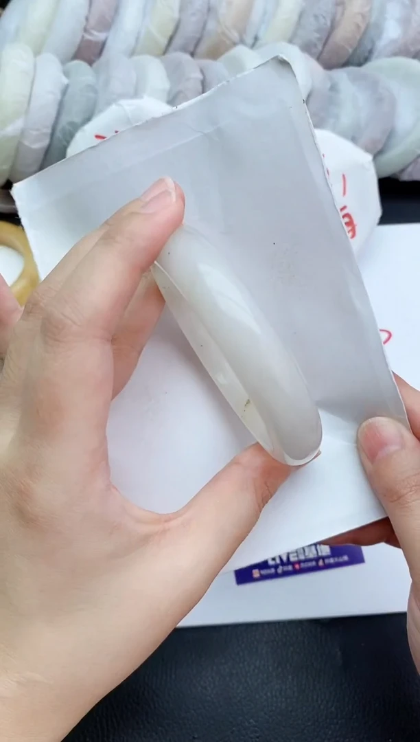 未镶嵌手镯石英质玉瑕疵229+60/61