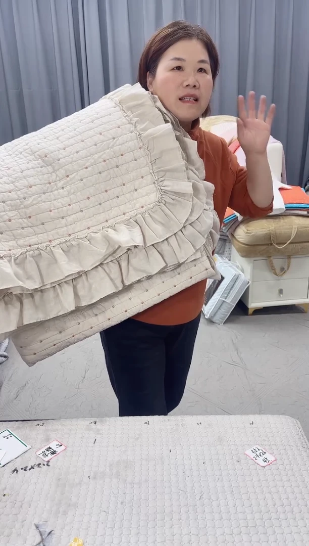 棉米色木耳边米粒绣纯棉床盖2.5*2.6