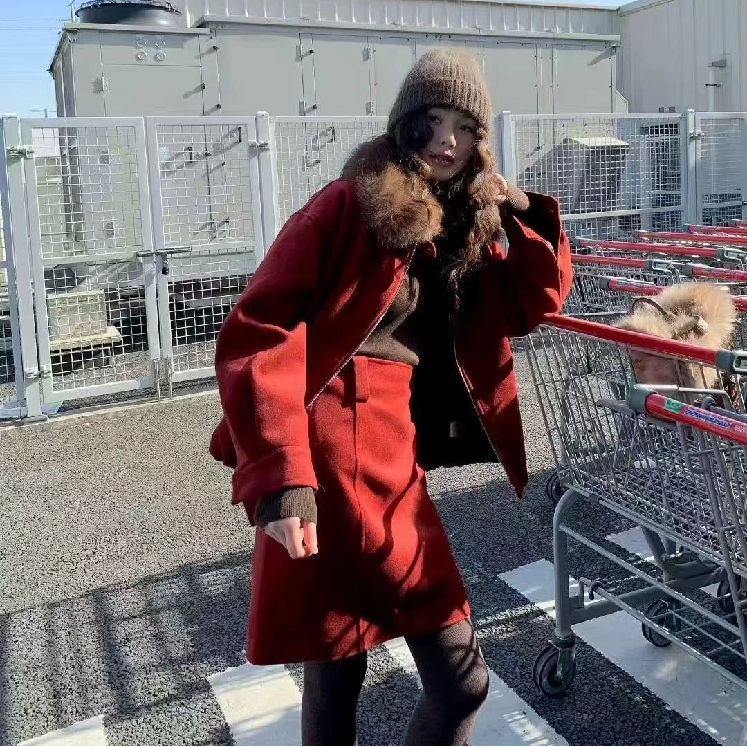 27193中古富士欧尼 真毛领羽绒外套中半裙套装