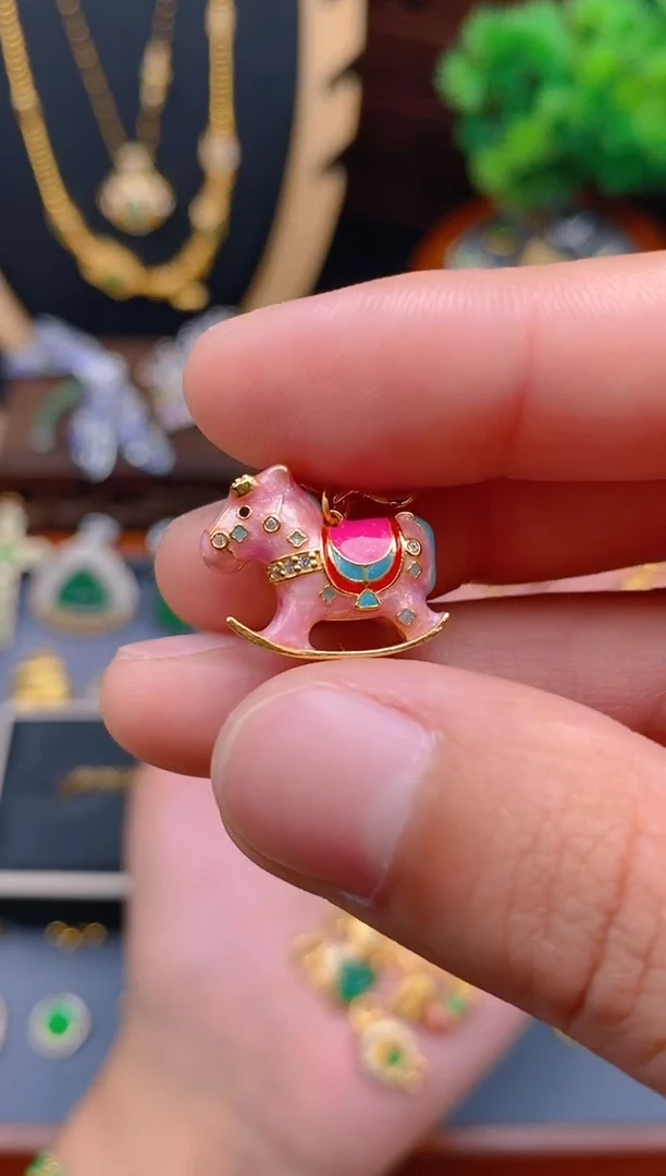 【闪购商品】翡翠吊坠(不含链)银S925镶嵌粉色木马