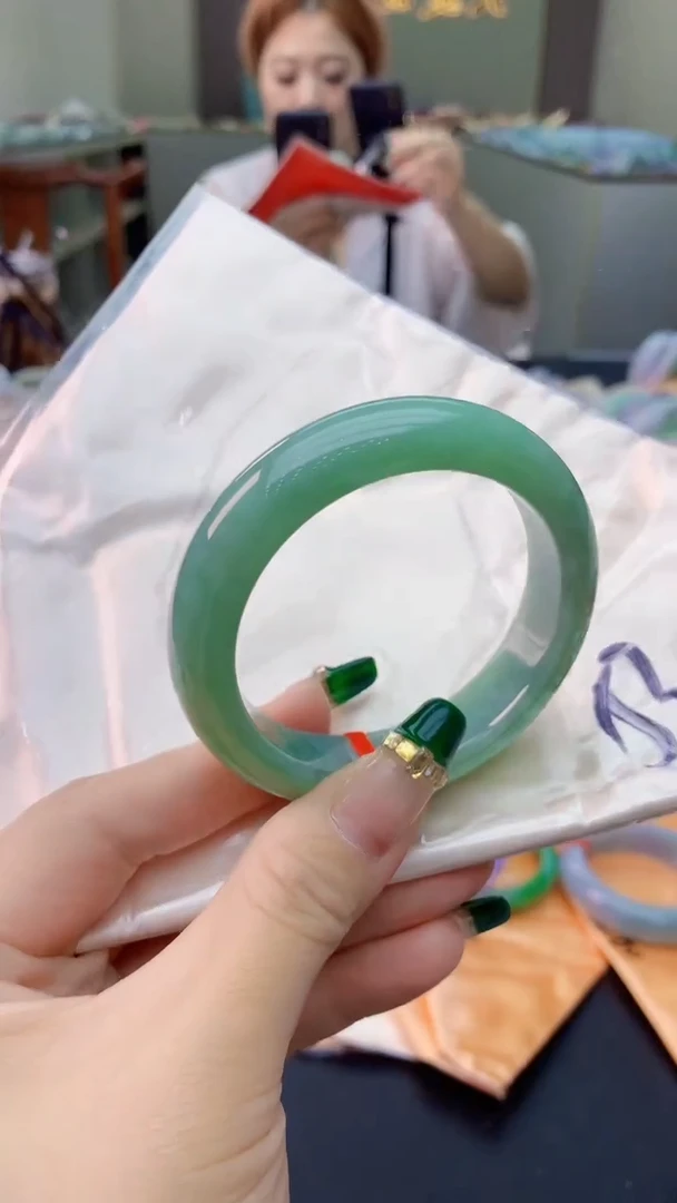 翡翠手镯未镶嵌0969656794