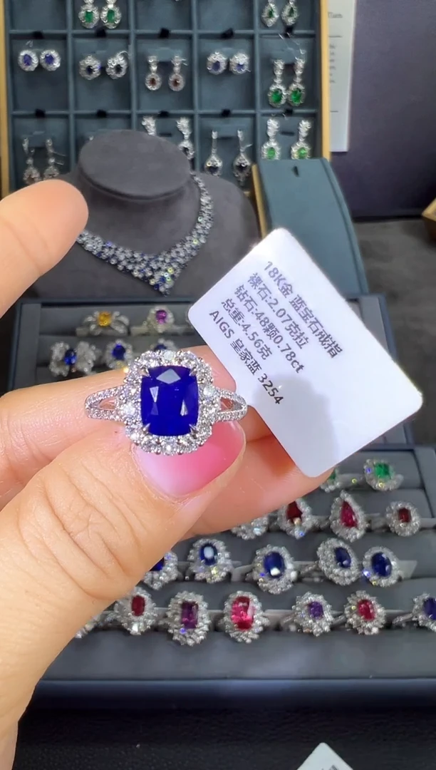 【闪购商品】蓝宝石戒指18K金镶嵌戒指