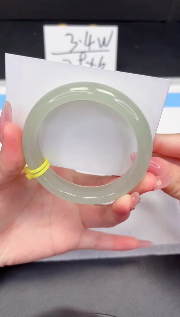 【闪购商品】石英质玉手镯未镶嵌425-58.6