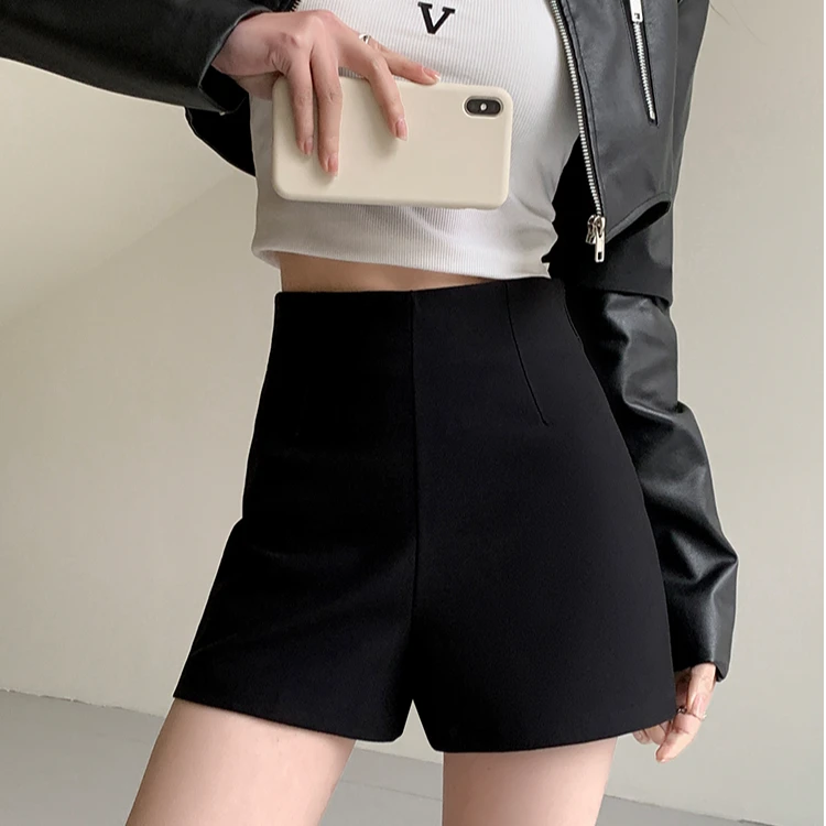 袁小倩热裤秋冬外穿网红黑色高腰A字西装短裤2025小个子显瘦高级