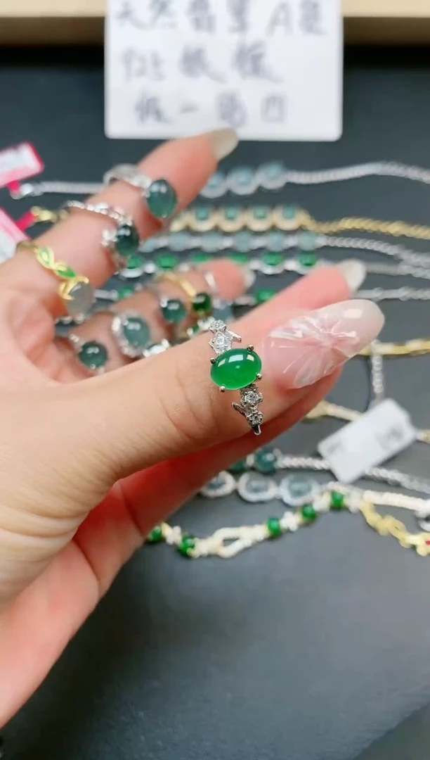 翡翠戒指银S925镶嵌111111