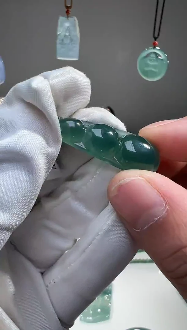 吊坠(不含链)未镶嵌翡翠豆子