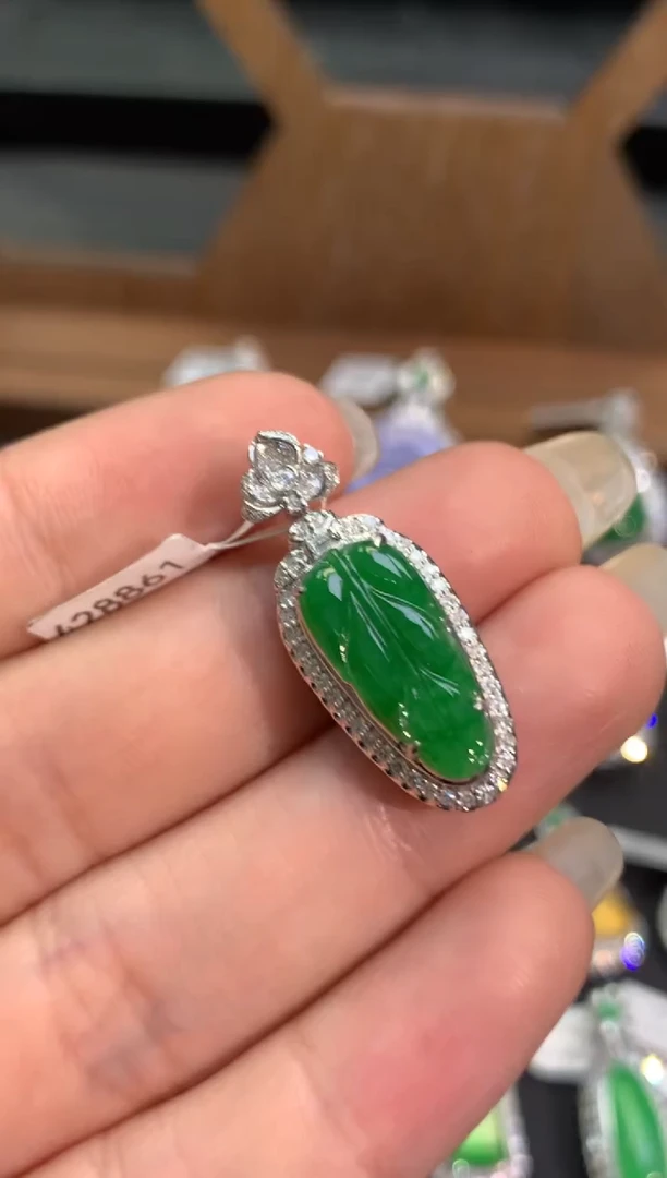 翡翠18K金镶嵌吊坠(不含链)吊坠