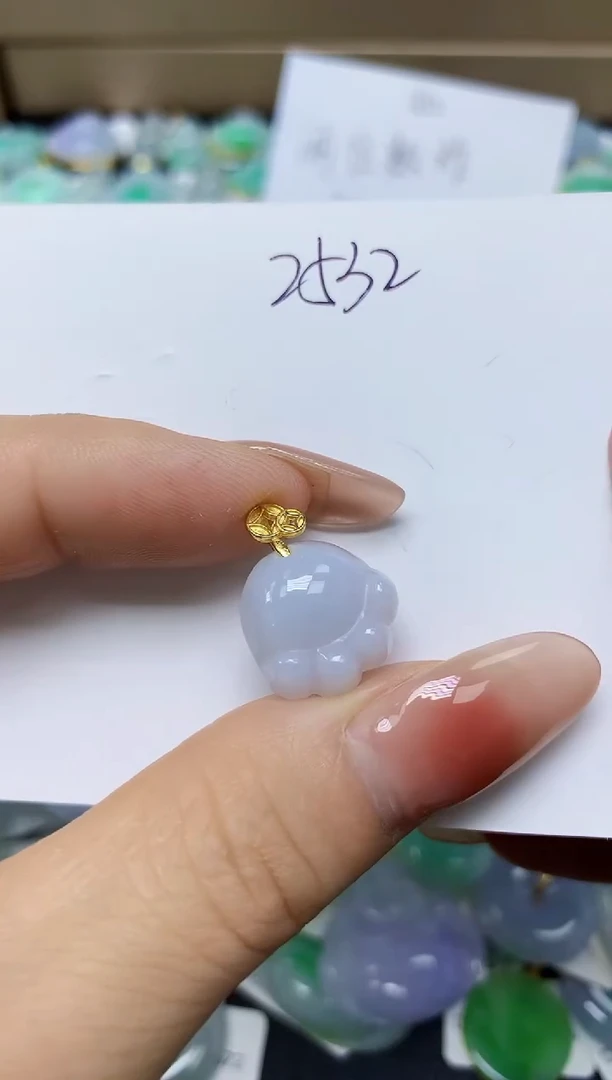 翡翠未镶嵌颈饰 天然缅甸翡翠A货