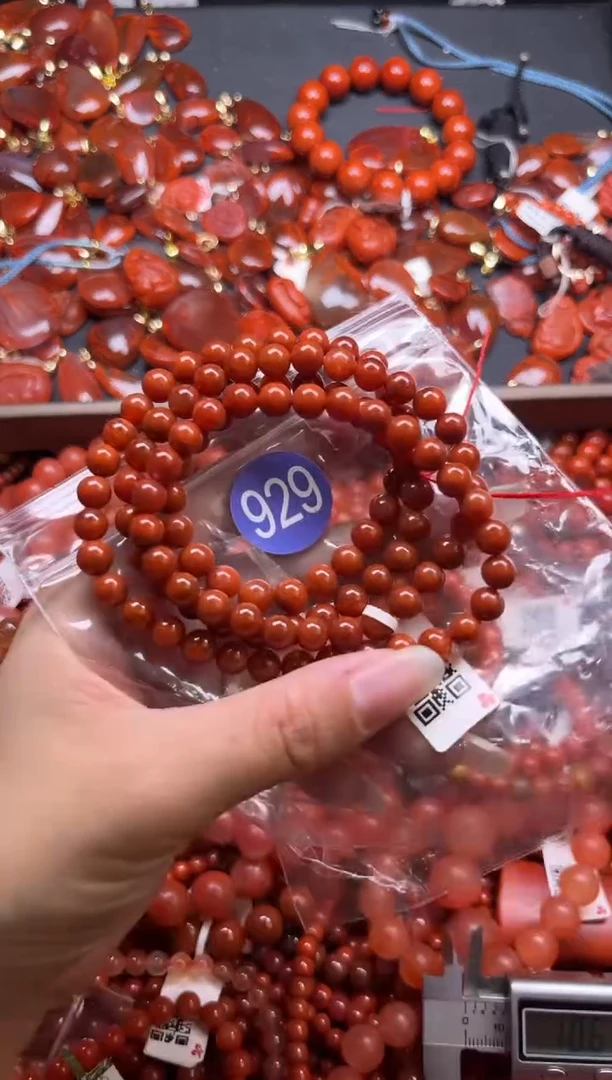 南红玛瑙未镶嵌珠宝奇石929-6