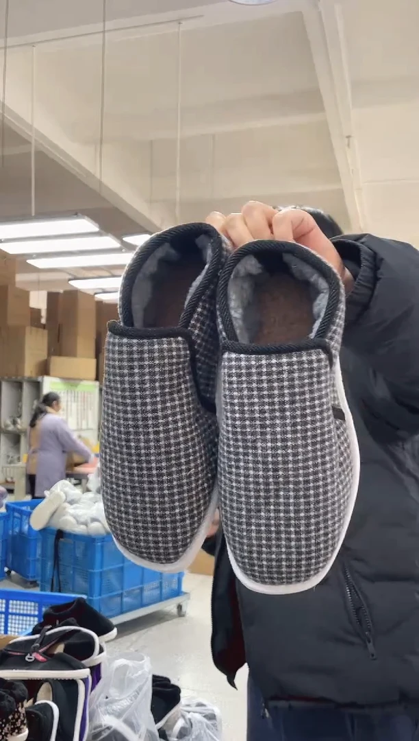 手工千层底黑灰格棉鞋43码