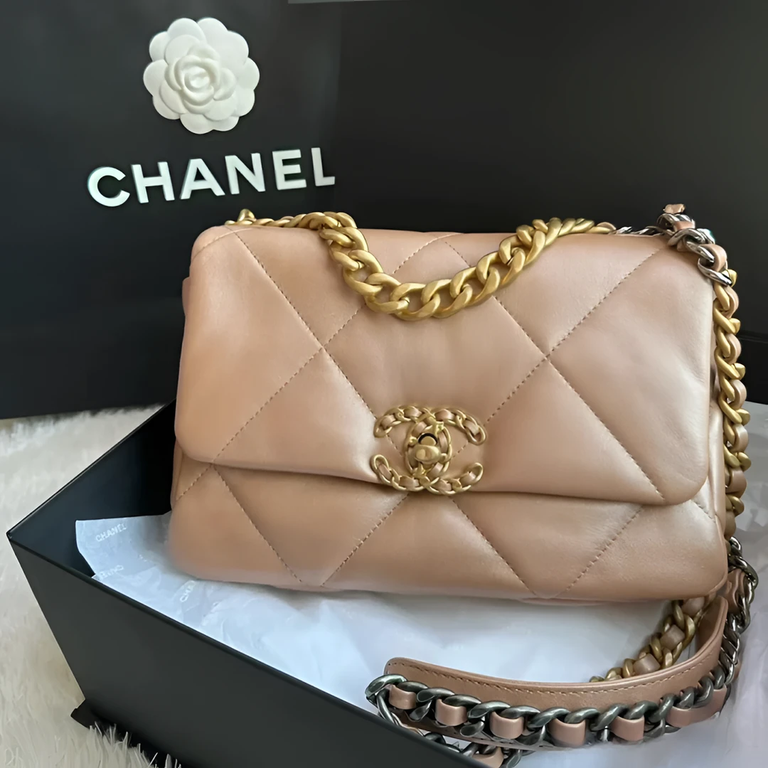 99新 Chanel/香奈儿 【杨贵妃专属】芯片 新色奶茶色小号19bag包