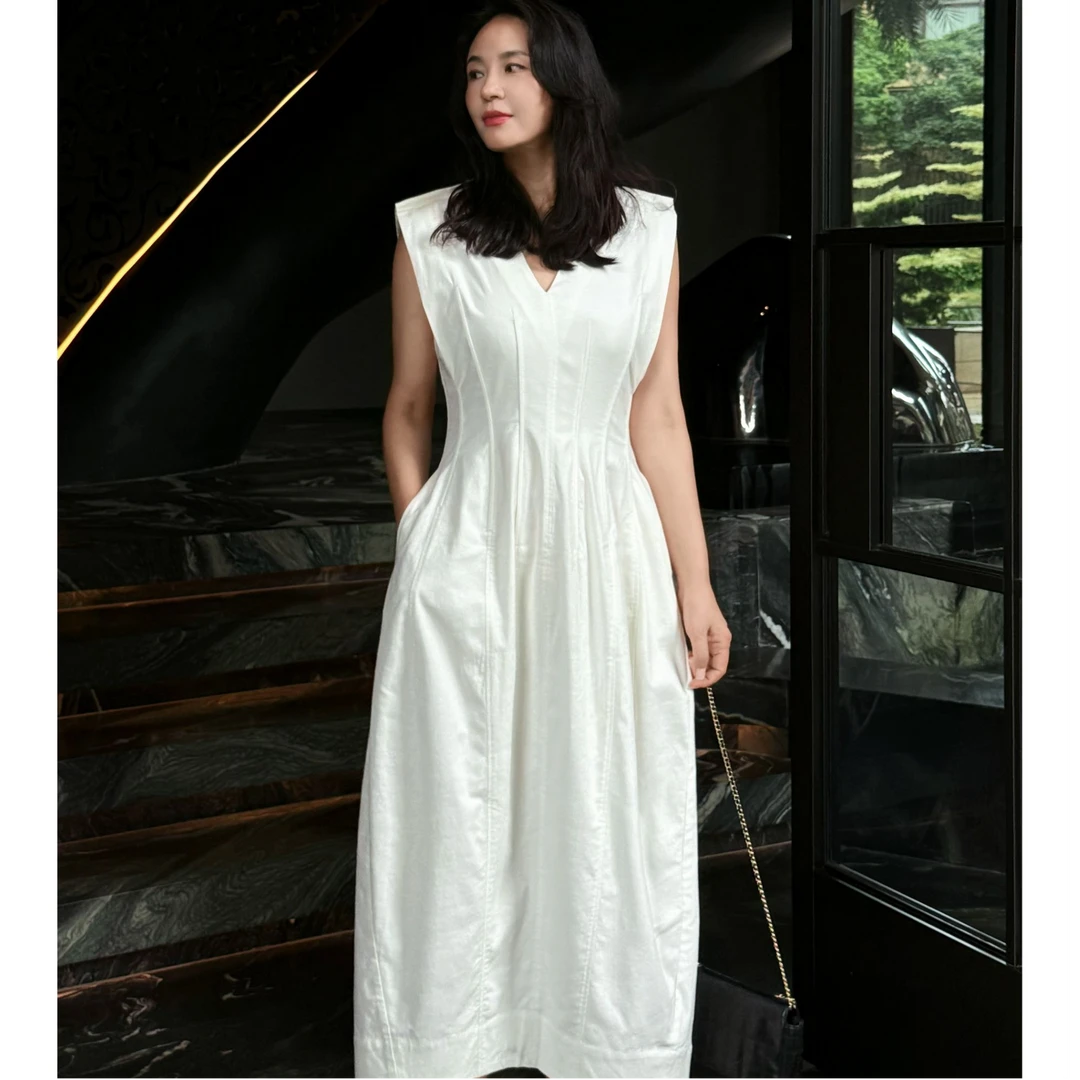 Roman 高圆圆同款立体剪裁亚麻莱赛尔鱼骨V领女神范连衣裙