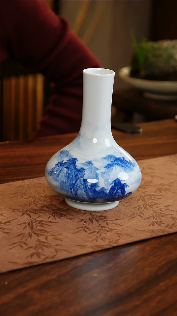 【闪购商品】杯子满工山水蒜头瓶