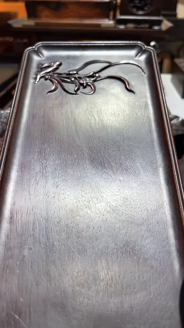 木精品木雕盘精工细作其一