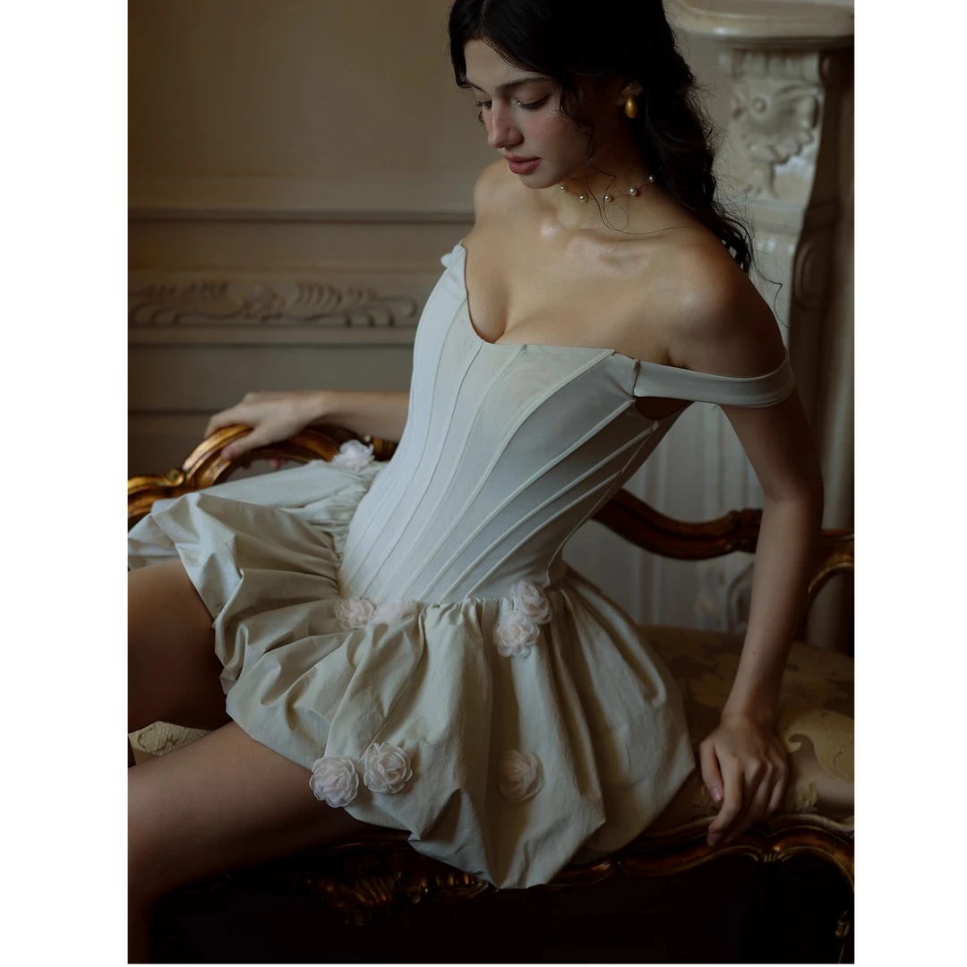 小丽无人区玫瑰鱼骨抹胸掐腰性感小个子短款A字吊带V领公主连衣裙