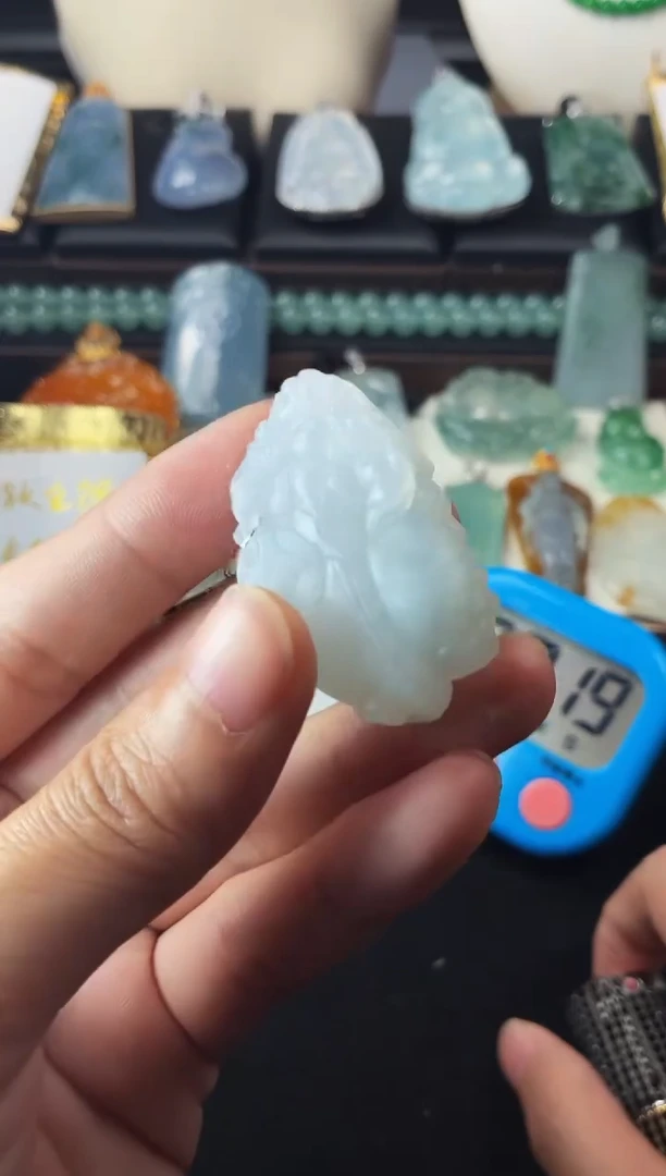 未镶嵌定制翡翠黄****6S毛货不退不换