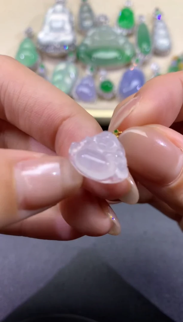 【闪购商品】翡翠吊坠(不含链)18K金镶嵌31天然A货翡翠