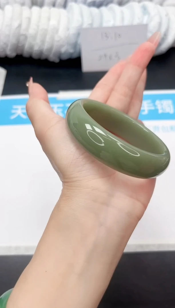 手镯石英质玉未镶嵌5-55.2