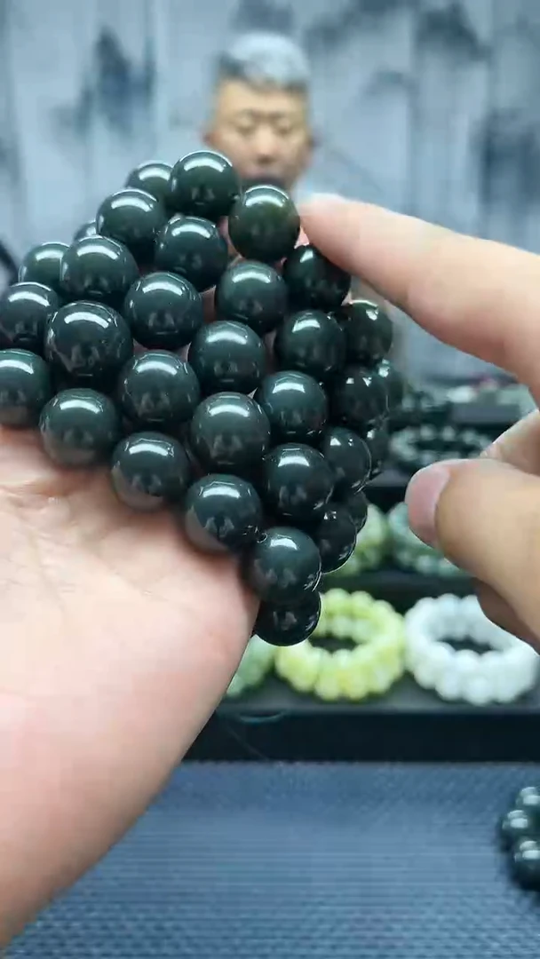 手串未镶嵌和田玉且末蓝卡18纯天然拍一发一