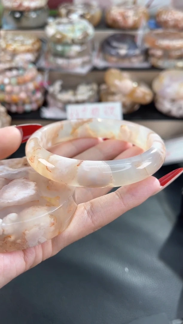 未镶嵌手镯石英质玉62