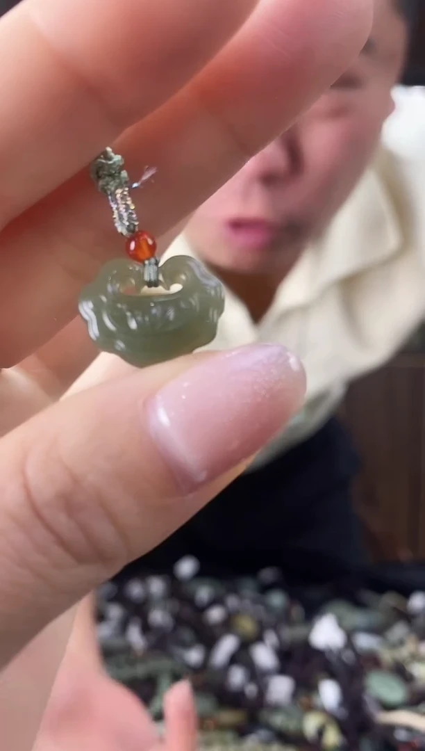 【闪购商品】和田玉颈饰未镶嵌多样性发货，拍一发一