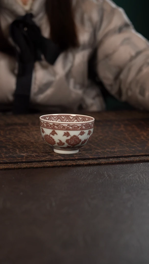 【闪购商品】杯声华堂釉里红四季花卉罗汉杯