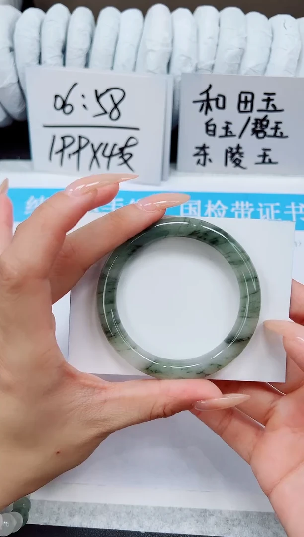 未镶嵌手镯石英质玉A59-51/52