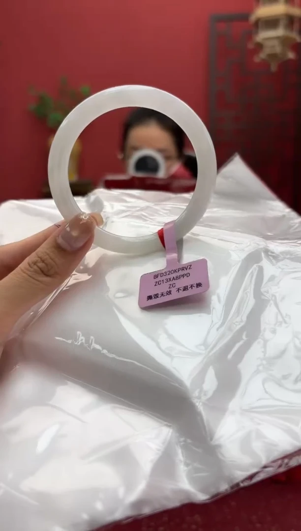未镶嵌手镯（圆镯）翡翠翡翠手镯18