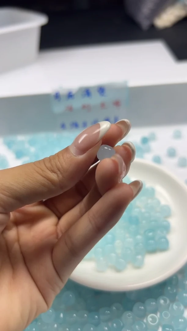 玛瑙/玉髓颈饰未镶嵌x558冰川蓝*海蓝宝老型8mm*20颗