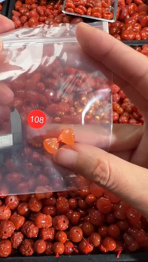 【闪购商品】南红玛瑙颈饰未镶嵌1