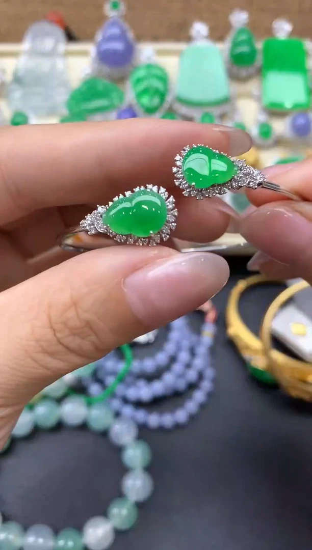 【闪购商品】翡翠手镯18K金镶嵌485-中国好珍宝