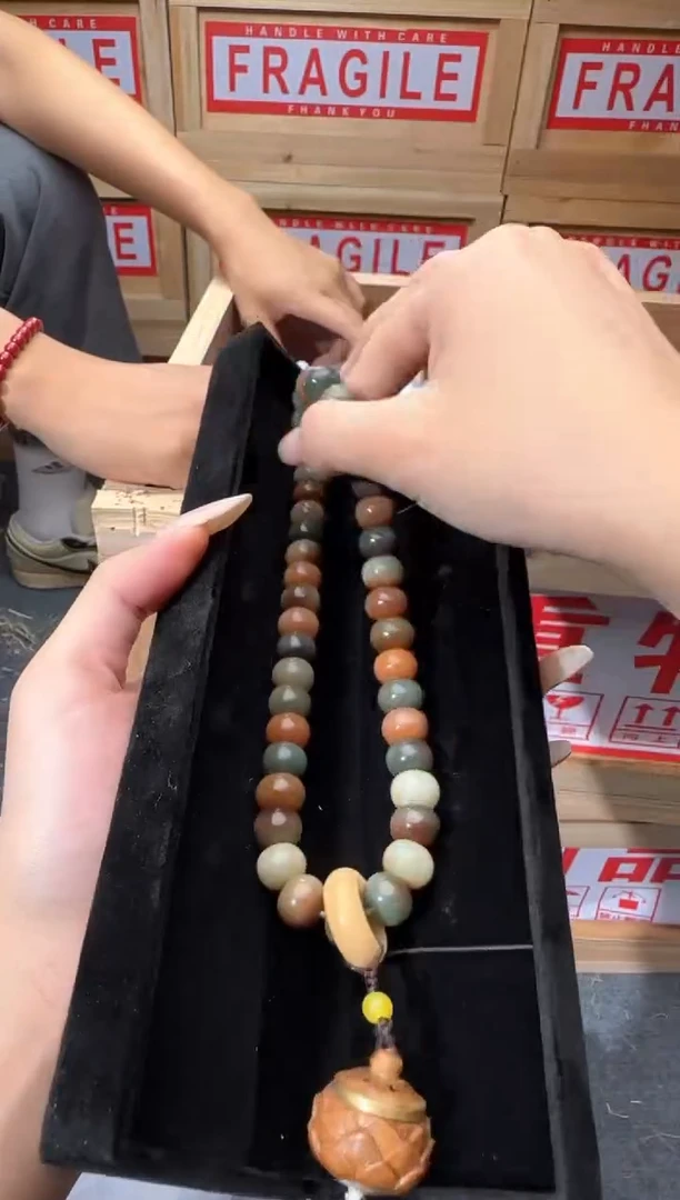 精美手串（无礼盒）