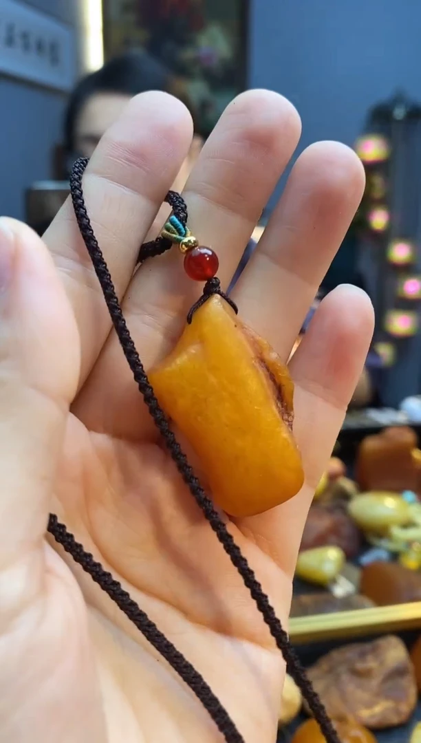 琥珀颈饰未镶嵌吊坠