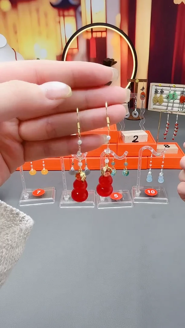 未镶嵌耳钉玛瑙/玉髓H06