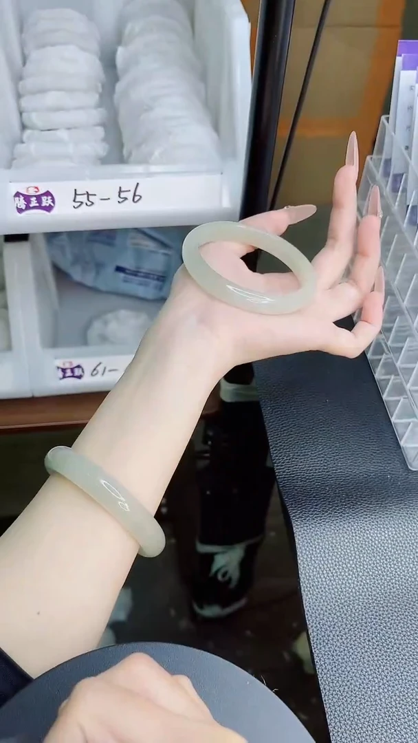 未镶嵌手镯石英质玉176-62