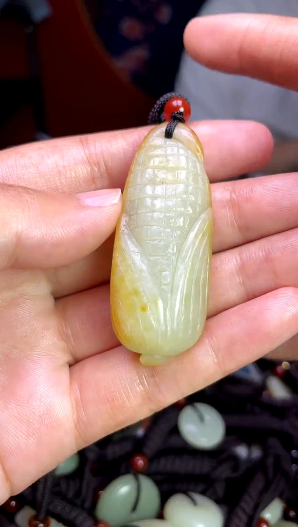 未镶嵌和田玉挂件1