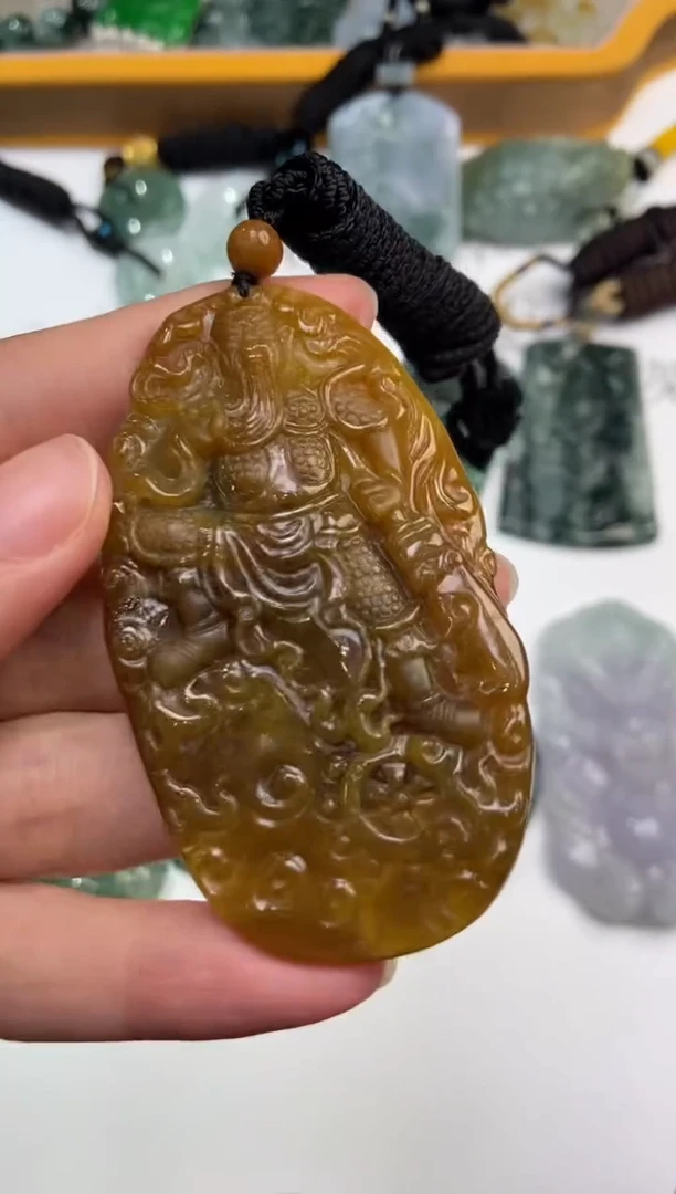 未镶嵌挂件翡翠370770    多人