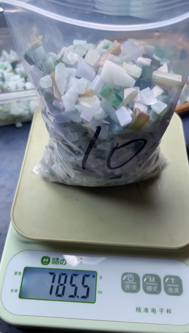配石翡翠天然翡翠迷你750克10