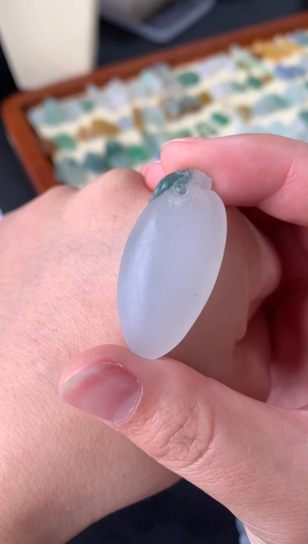 【闪购商品】定制翡翠未镶嵌翡翠