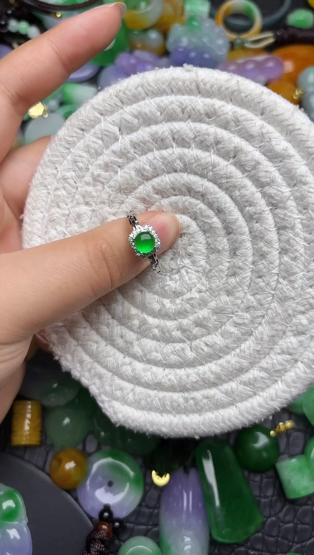 颈饰未镶嵌翡翠缅甸翡翠吊坠