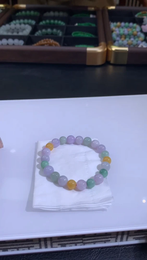 未镶嵌定制翡翠未*?翡翠   多样性发一件