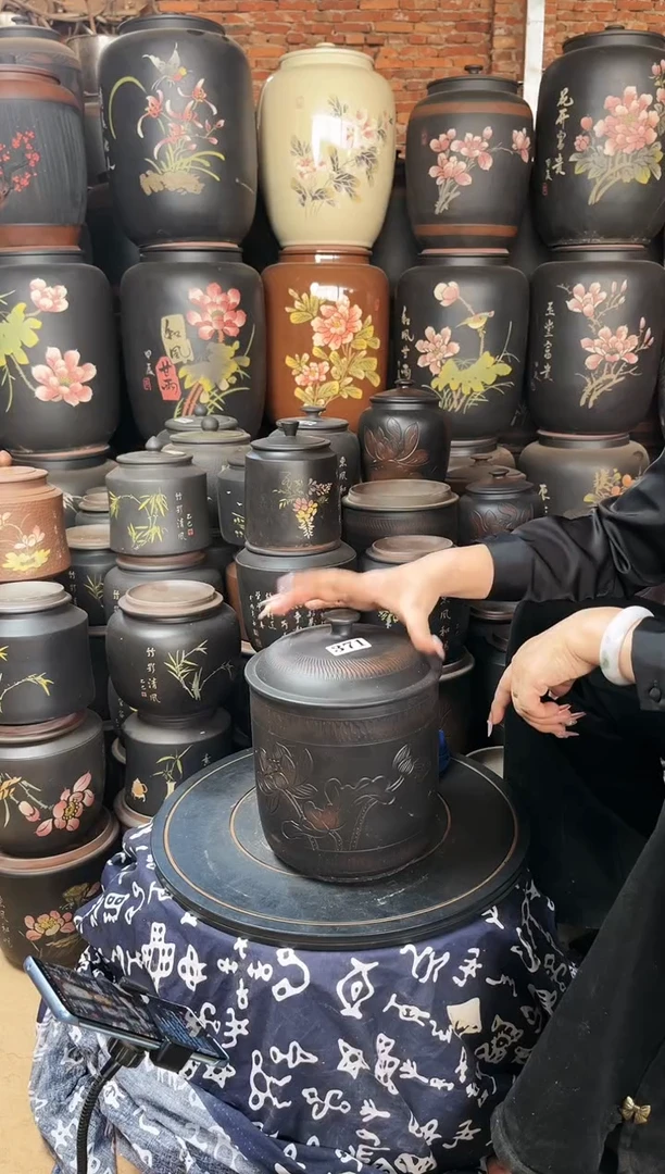 【闪购商品】壶瑕疵茶叶罐 500克荷花 371