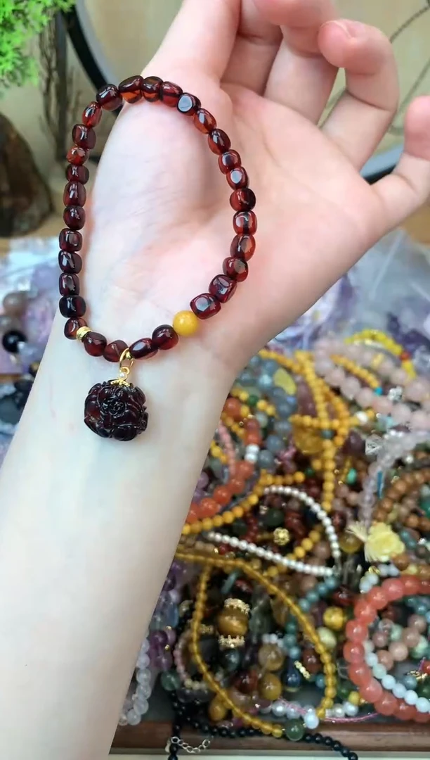 【闪购商品】血珀手链未镶嵌423手串