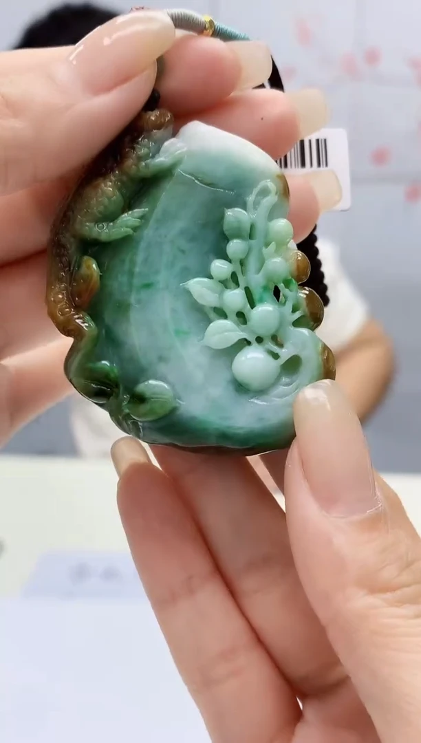 【闪购商品】定制翡翠未镶嵌4925lr-毛货挂件70