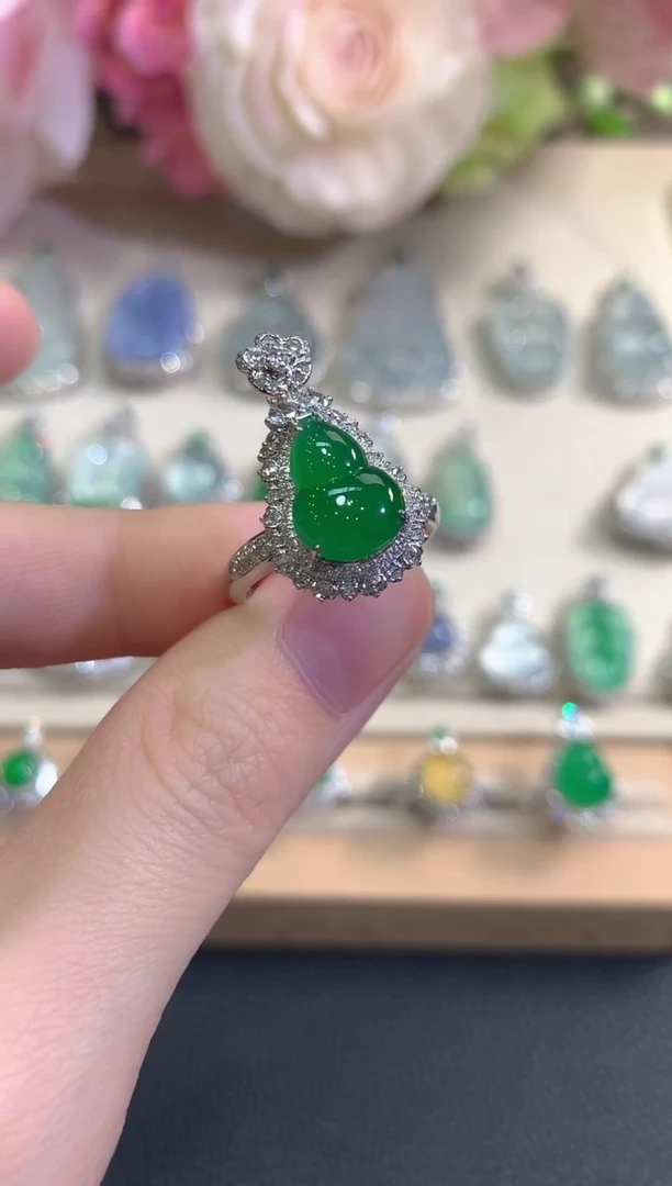 18K金镶嵌戒指翡翠秋日珠宝W81